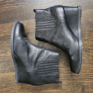 Ellen Tracy Textured Black Wedge Booties Sz 8